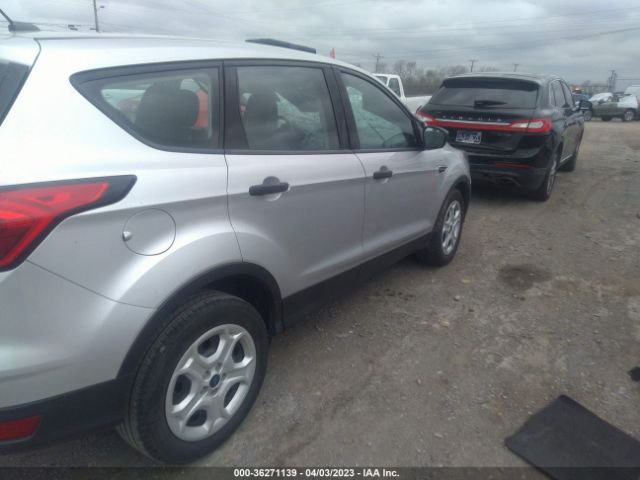 1FMCU0F70KUC20154 Ford ESCAPE S