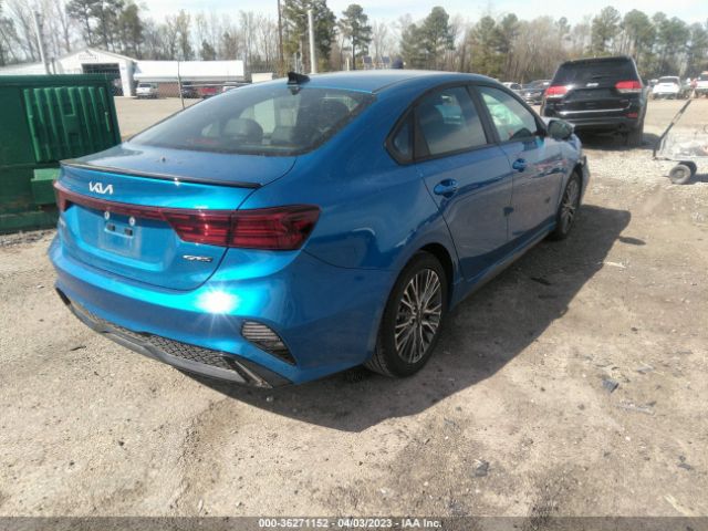 3KPF54AD0NE435572 KIA Forte Gt-line