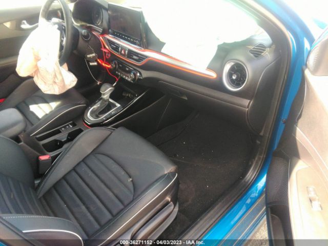 3KPF54AD0NE435572 KIA Forte Gt-line