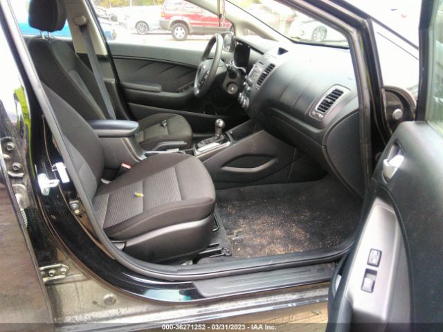 3KPFK4A77HE076566 KIA FORTE LX