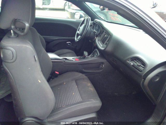 2C3CDZAGXKH674225 Dodge Challenger Sxt