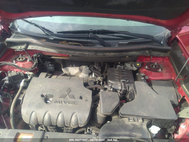JA4AZ3A30JZ041062 Mitsubishi Outlander Se