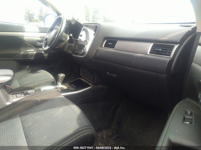 JA4AZ3A30JZ041062 Mitsubishi Outlander Se