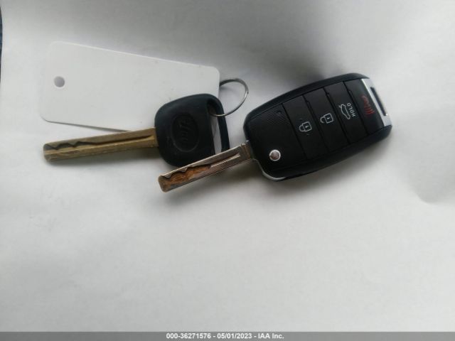 KNAGM4A78E5453134 KIA Optima Lx