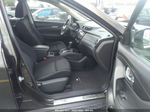 KNMAT2MV2HP565107 Nissan ROGUE SV