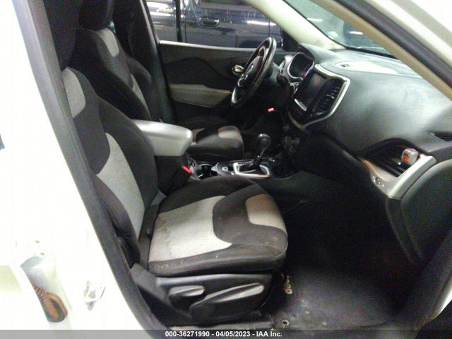1C4PJMCB6EW122012 Jeep Cherokee Latitude