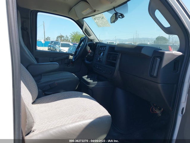 Chevrolet EXPRESS CARGO VAN 2018 1GCWGAFP1J1203765 Image 6