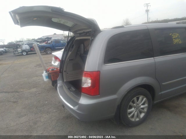 2C4RC1GG7FR627106 Chrysler Town & Country Limited Platinum