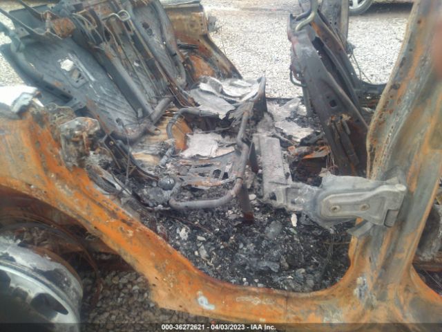 1C4HJXDG2JW105654 Jeep Wrangler Unlimited Sport S