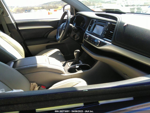 Toyota Highlander Le 2015 5TDZKRFH3FS042008 Image 6