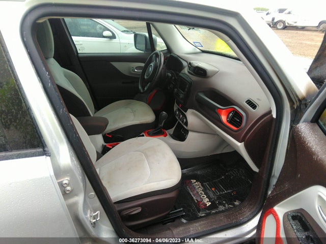 ZACCJABT2FPB41632 Jeep Renegade Latitude