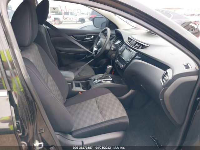 JN1BJ1CP6KW218287 Nissan Rogue Sport Sv