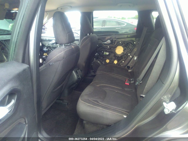 1C4PJLCB6GW295008 Jeep Cherokee Latitude