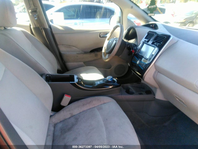 Nissan LEAF SV 2015 1N4AZ0CP7FC325602 Image 5