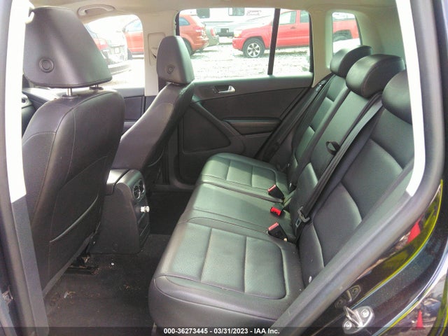 2011 VOLKSWAGEN TIGUAN SE W/SUNROOF & NAVI VIN: WVGAV7AX5BW515582