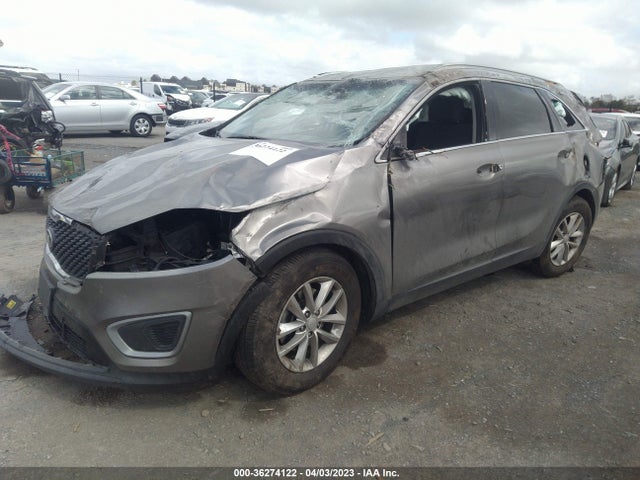KIA SORENTO LX 2018 5XYPG4A33JG422785 Image 2