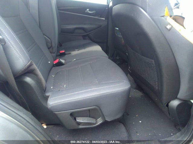 KIA SORENTO LX 2018 5XYPG4A33JG422785 Image 9