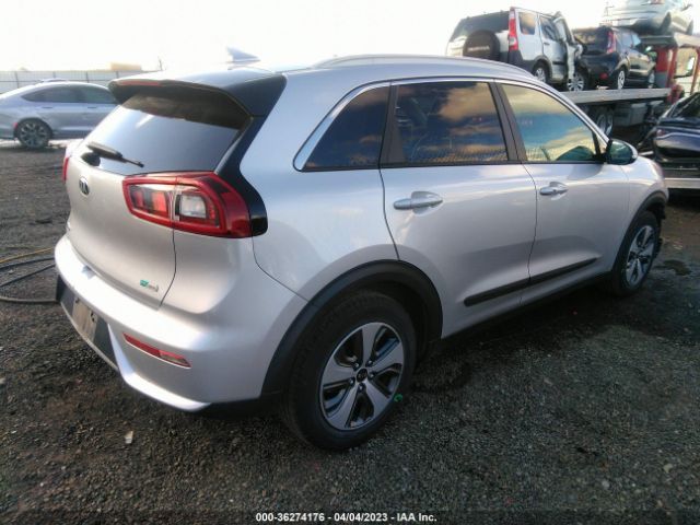 KNDCC3LC7H5079984 KIA NIRO EX