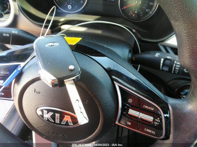 3KPF24ADXLE216737 KIA Forte Lxs