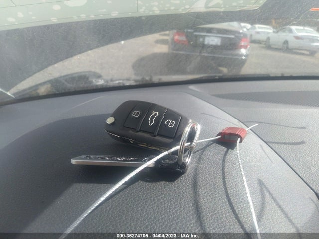 WA1AUCF37N1011536 Audi Q3 PREMIUM