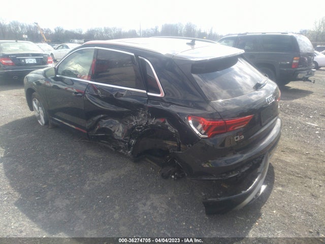 WA1AUCF37N1011536 Audi Q3 PREMIUM