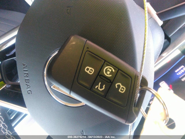 3VV2B7AX0NM127392 Volkswagen TIGUAN SE