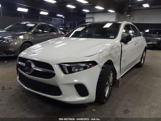 W1K3G4FB6NJ349535 Mercedes-Benz A 220 4matic