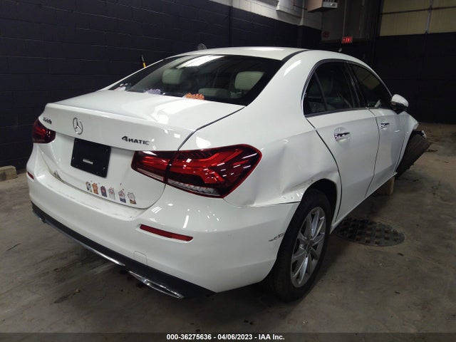 W1K3G4FB6NJ349535 Mercedes-Benz A 220 4matic
