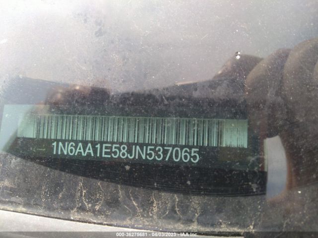 1N6AA1E58JN537065 Nissan TITAN SV