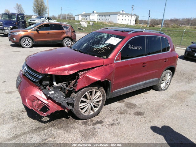 WVGAV7AX5FW070668 Volkswagen TIGUAN SE