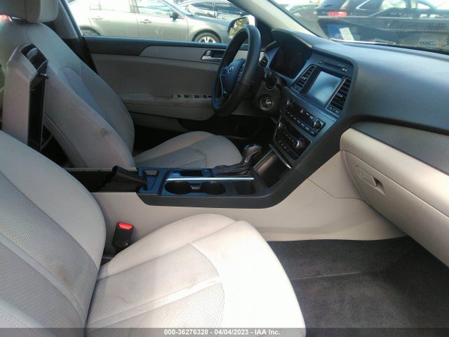 2016 HYUNDAI SONATA 2.4L SE VIN: 5NPE24AFXGH266388