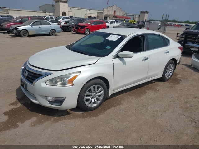 Nissan Altima 2.5 S 2014 1N4AL3APXEC100224 Image 2