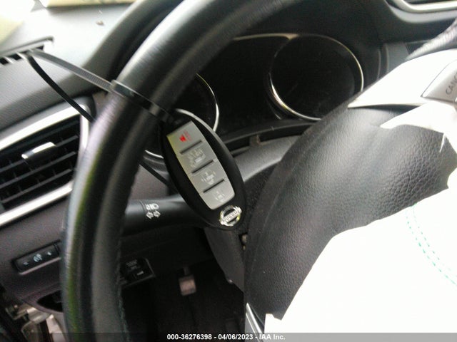 2014 NISSAN ROGUE SL VIN: 5N1AT2MV8EC761373
