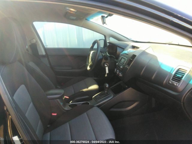 KNAFK5A89G5576573 KIA Forte 5-door Lx