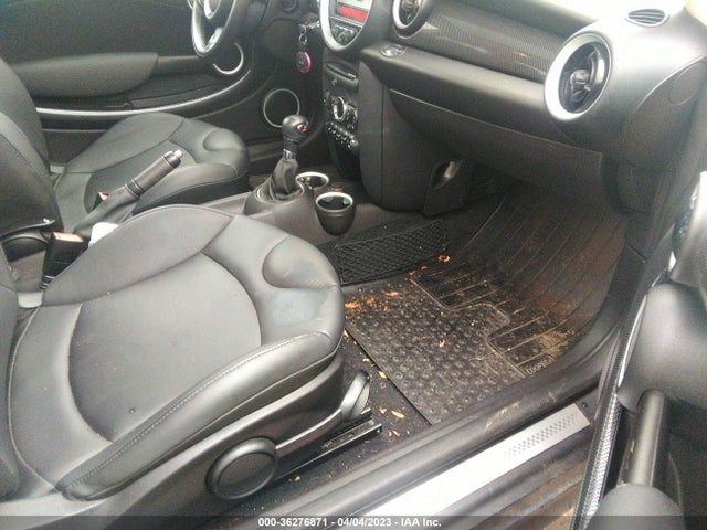 2011 MINI COOPER HARDTOP S VIN: WMWSV3C5XBTY11872