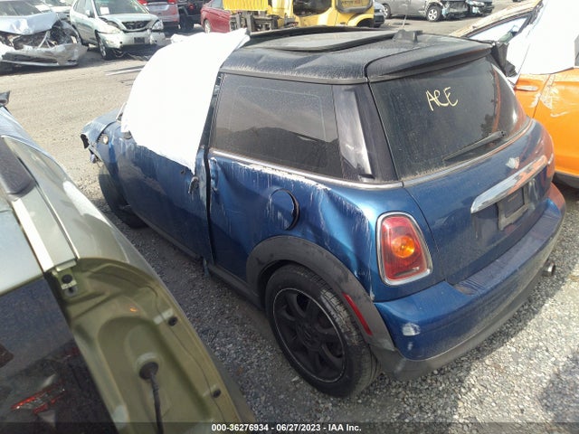 2007 MINI COOPER HARDTOP VIN: WMWMF33507TT50226