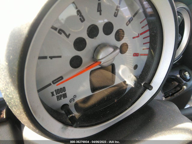 2007 MINI COOPER HARDTOP VIN: WMWMF33507TT50226