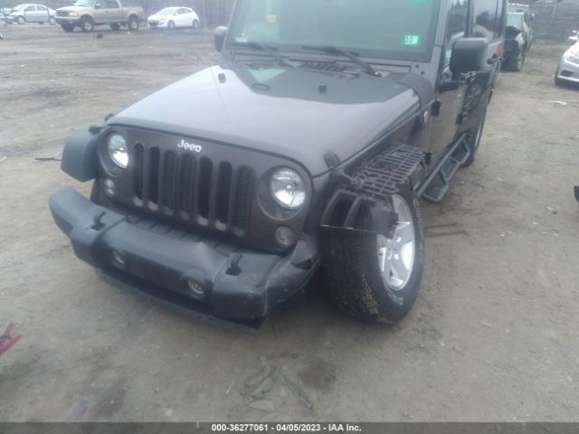 1C4BJWDG7HL554677 Jeep Wrangler Unlimited Sport