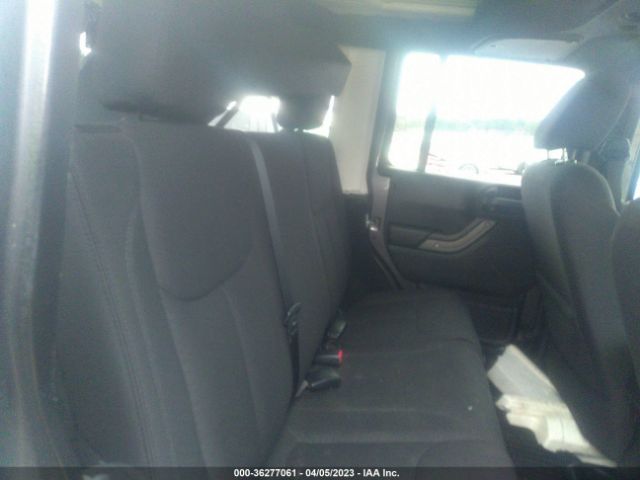 1C4BJWDG7HL554677 Jeep Wrangler Unlimited Sport