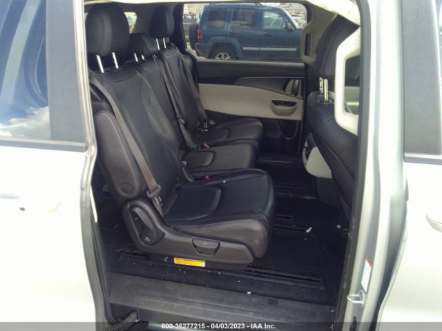 KNDNB4H32P6196892 KIA Carnival Lx