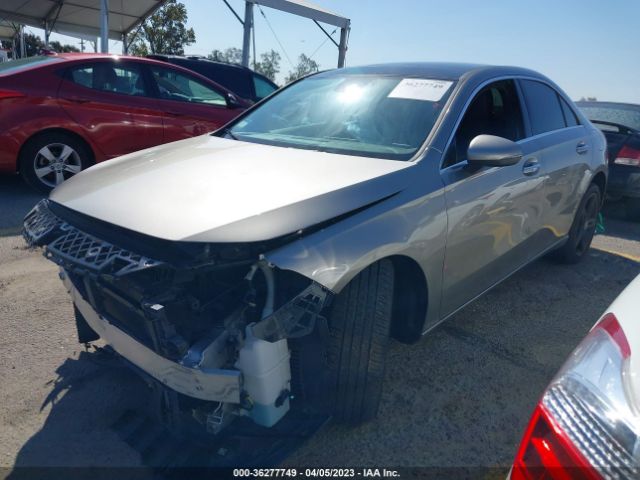 WDD3G4EB2KW021853 Mercedes-Benz A-class A 220
