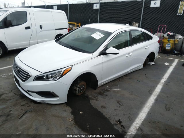 Hyundai SONATA SE 2017 5NPE24AF1HH588337 Image 2
