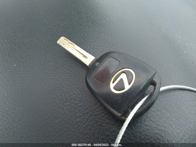 2004 LEXUS RX 330 VIN: JTJGA31U540035635