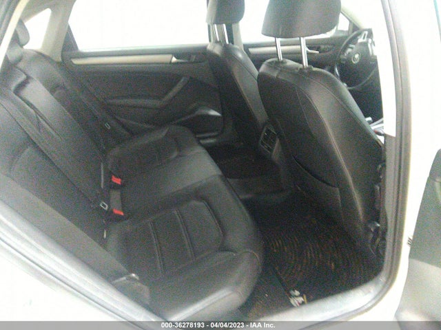 1VWBS7A32EC041706 Volkswagen Passat Se W/sunroof
