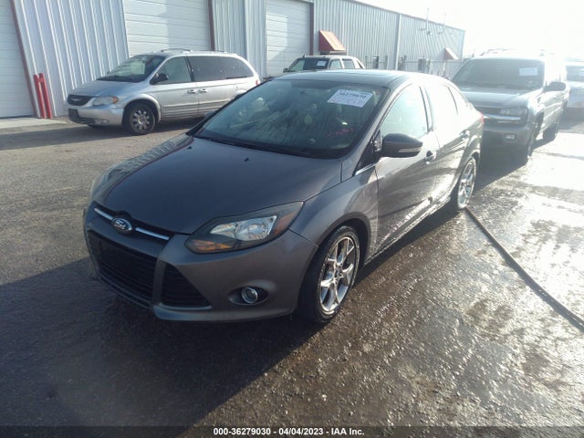 2014 FORD FOCUS TITANIUM VIN: 1FADP3J2XEL237718