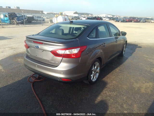 2014 FORD FOCUS TITANIUM VIN: 1FADP3J2XEL237718
