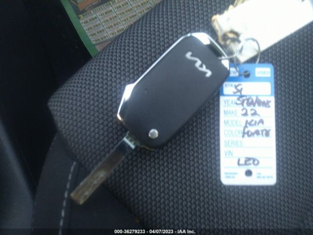 3KPF24AD5NE459018 KIA Forte Lxs