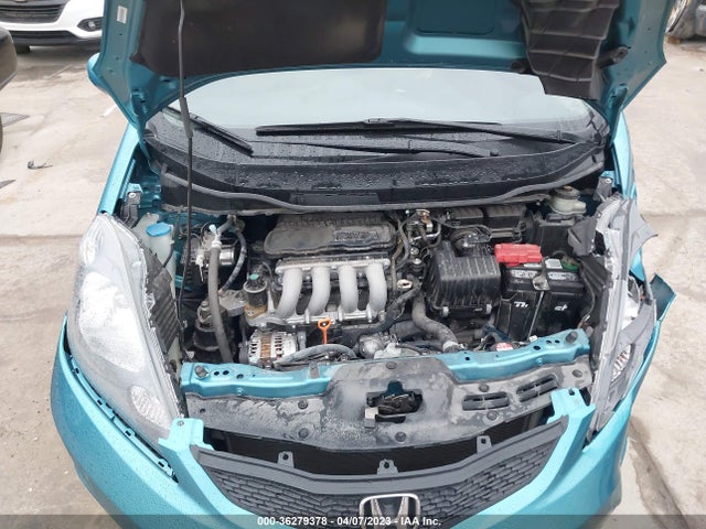 2013 HONDA FIT VIN: JHMGE8H34DC017495