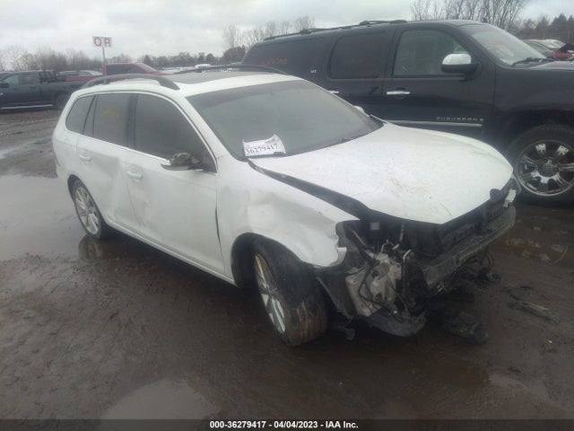 2014 VOLKSWAGEN JETTA SPORTWAGEN TDI W/SUNROOF & NAV VIN: 3VWPL7AJ2EM613034