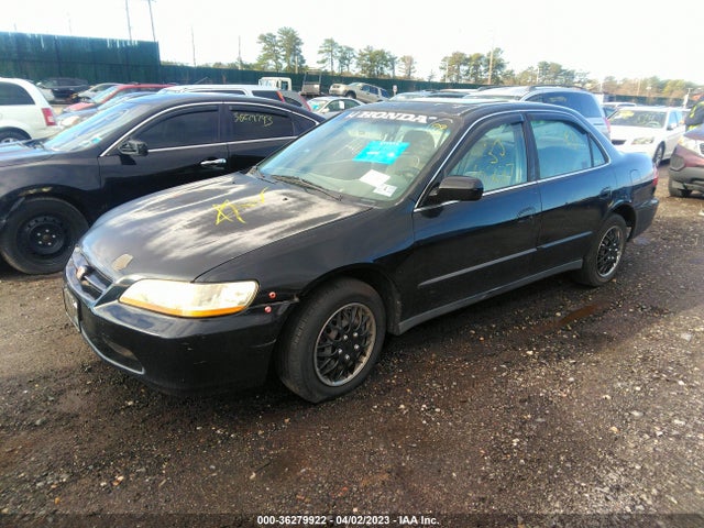 1998 HONDA ACCORD SDN LX VIN: 1HGCG5643WA050881